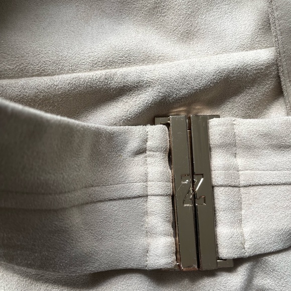 Misha Collection Halter Backless Midi Fitted Dress NWT - Picture 6 of 6